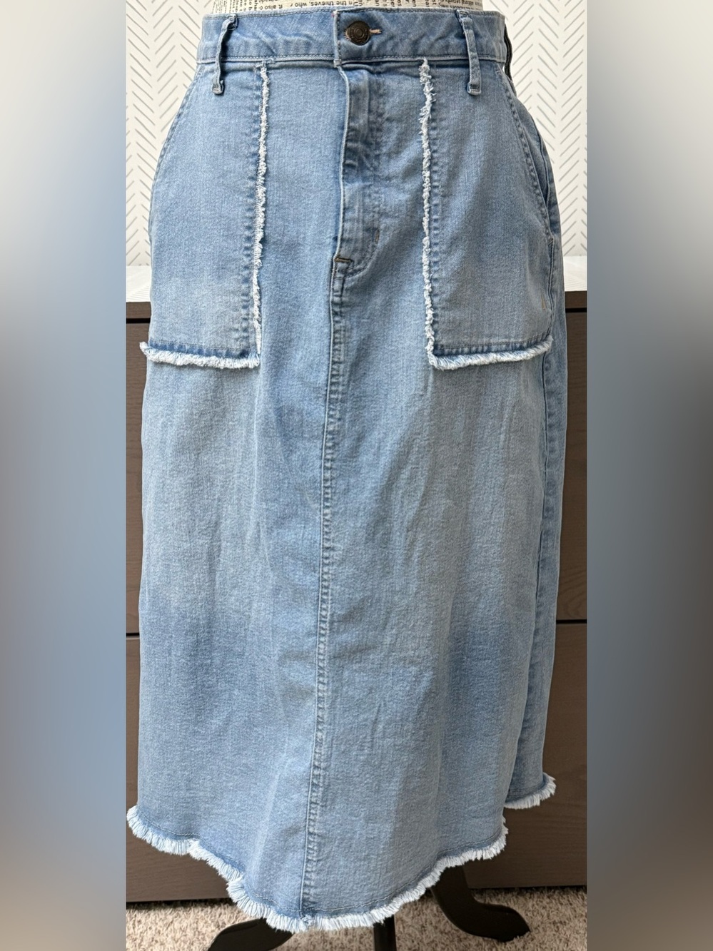 Women's Nautical Jeans Skirt Outside Pockets Frayed Edges Stretch Denim size 10